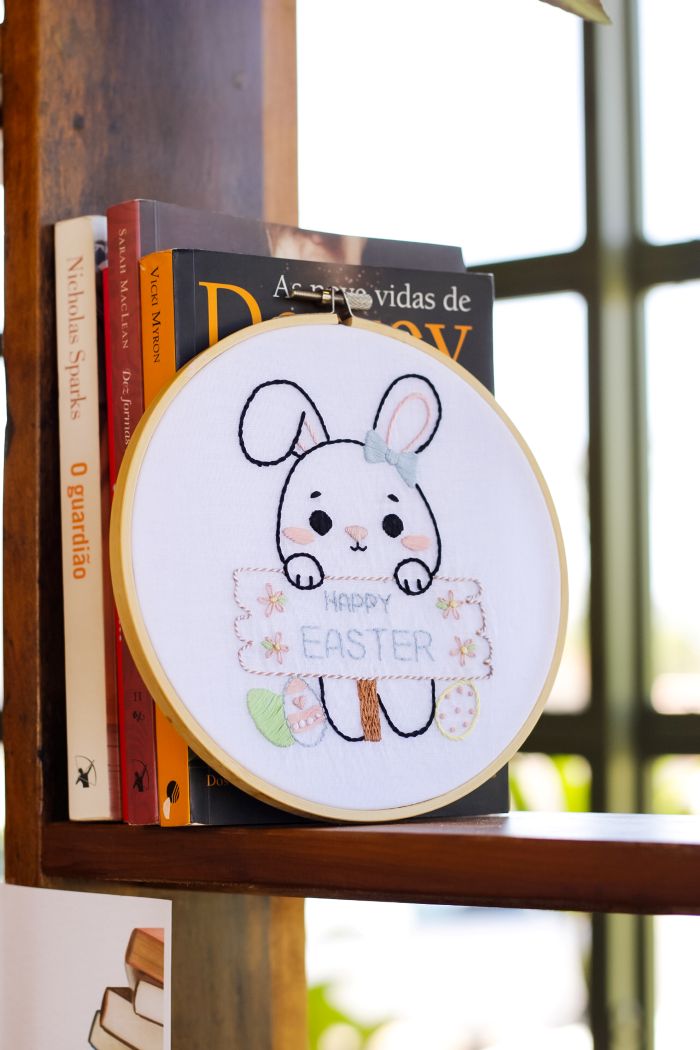 Bordado Livre – Coelho Happy Easter